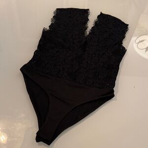Zara Elegant Black Lace Bodysuit - size S